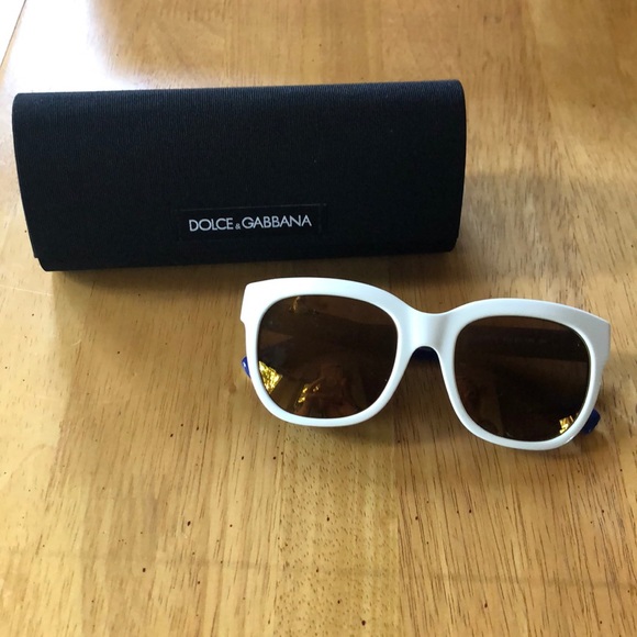 White Dolce and Gabbana Sunglasses Blue 4272 - Picture 5 of 6